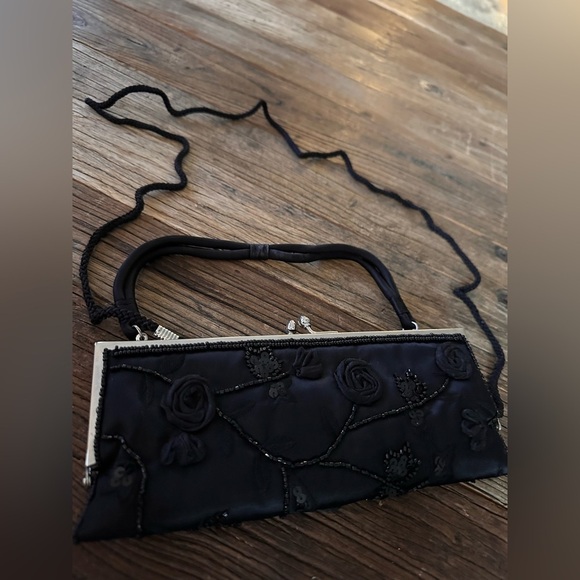 Valerie Stevens Handbags - Valerie Stevens Black Floral Embroidered Evening Clutch